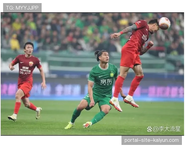 上海申花与上海海港34次交锋8胜12平14负，历史战绩处于下风